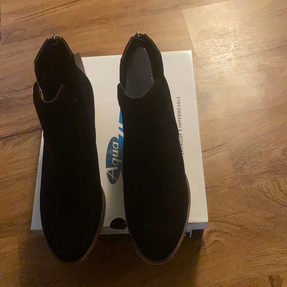 Women’s shoes Aqua College bootie